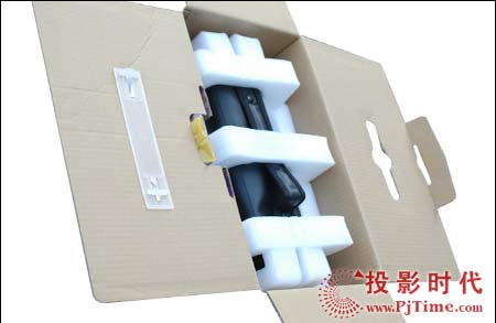 明基(BENQ)W100投影機(jī)外觀和配件