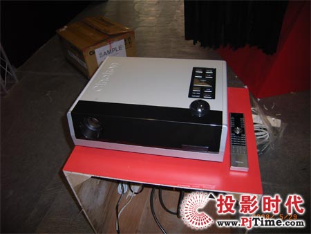 �_(t��i)��ʾ��(chu��ng)�Ƽ���ʽ�M(j��n)܊��(gu��)��(n��i)ͶӰ�Ј�(ch��ng)