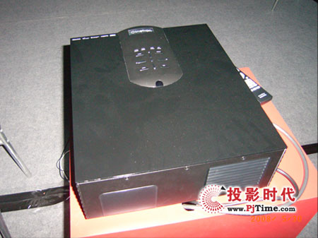 ʾ��(chu��ng)�Ƽ�LCOS����ͶӰ�C����SIAV2008