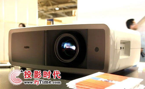 ����PLV-Z700��ͥӰԺͶӰ�C