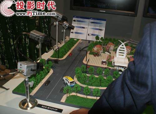 ���ǽ�ͨ�ИI(y��)ҕ�l�O(ji��n)��ϵ�y(t��ng)ģ�M��ʾ�^(q��)