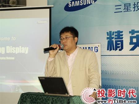 ����ͶӰ�Cȫ��Ѳչ������������e��