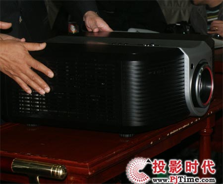 ȫ_LED 1080PȫͶӰC(j)H9080FD