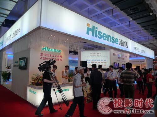 �Ʋ��������M����c��Ϣ���g(sh��)չ�^չƷ���[