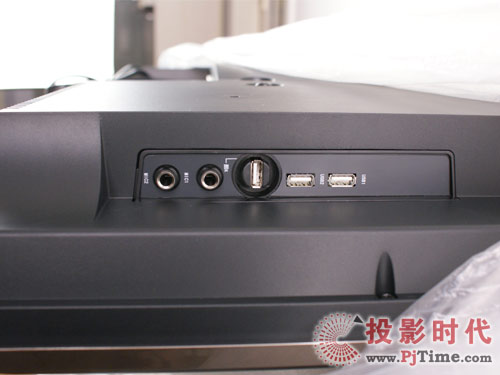 創(chuàng)維42L03RF液晶電視:豐富實(shí)用接口配備