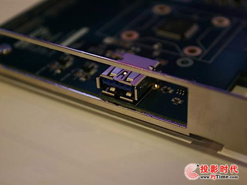 USB 3.0wIDF ɂݔ1080P̖(ho)
