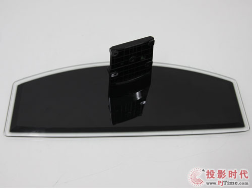 同方LE-32B90液晶電視:附件及接口配備