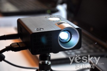 CES2010:惠普便攜投影機(jī)登場(chǎng)