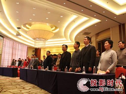 �����w�P չ�᰿���Aƽ��˾�e��2010���´����