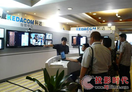 2010��ý�wͨӍչ�A�M��Ļ������