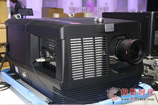     Ϳ30000ɹۼͶӰC(j)HDF-W30LP FLEX ؛DETº