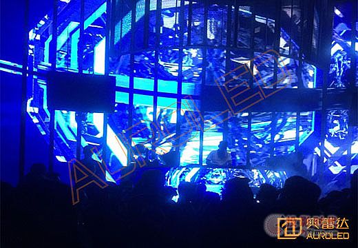 ���ݲ��d��ʹ��͸��LED�@ʾ����Ҫע����Щ�����