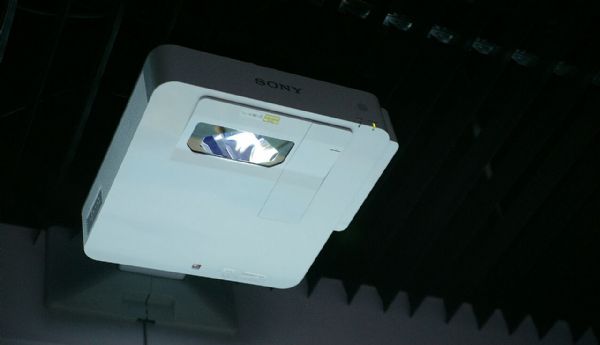 {SƼ ӄ(chung)Ӱ InfoComm China 2018ʬF(xin)Ų@ʾ