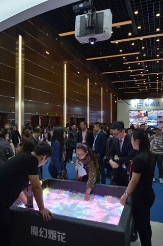 ϿƼBGʬF(xin)Infocomm China 2018Wҫc