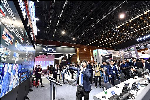 InfoComm China 2018 ȫ®a(chn)Ʒl(f)(dng)۽g(sh)(chung)