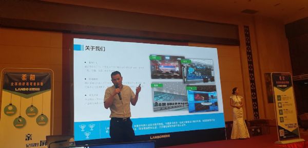 ���(c��)����˹�����g�ŵ������҂�(c��)LED