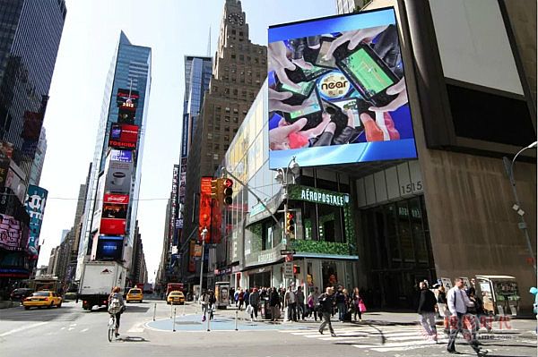 Broadway 1515̖400O@ʾ