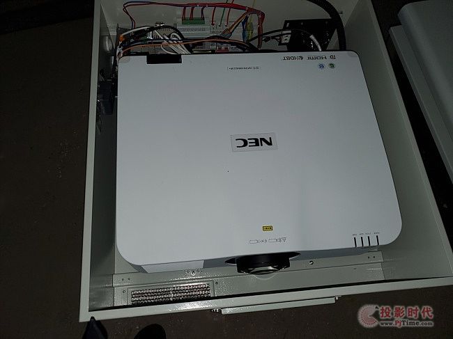 ϵ_(ti)cſĹӰ顱33_(ti)NEC߶˹ͶӰC(j)ҕX(ju)ʢ