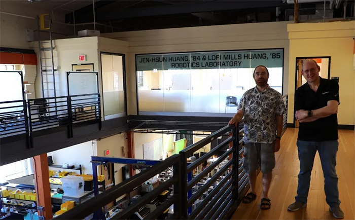 �Č�����~��F��������������OptiTrack�������ΙC����ȡ����ͻ��