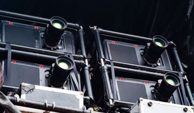 ����������Ӱҫ�������Ϳ������@���@������ͶӰ��