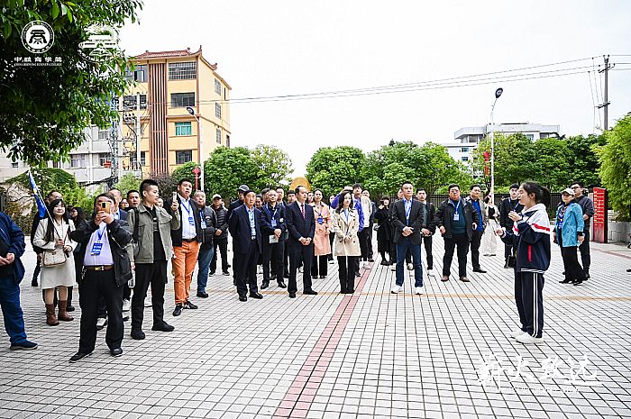 2С�r�cٝ200�f+�����������״�ֱ���찲�T�����}̽��֮�ñ���