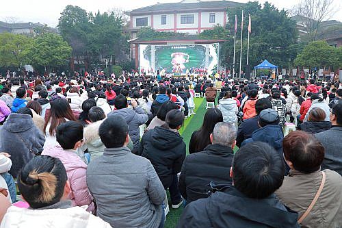 ��Ԫ�������A���³̡�  �ɶ���֥�����t(y��)�^������Ȫ���A�|ɽ�W(xu��)У�Ļ�ʢ��