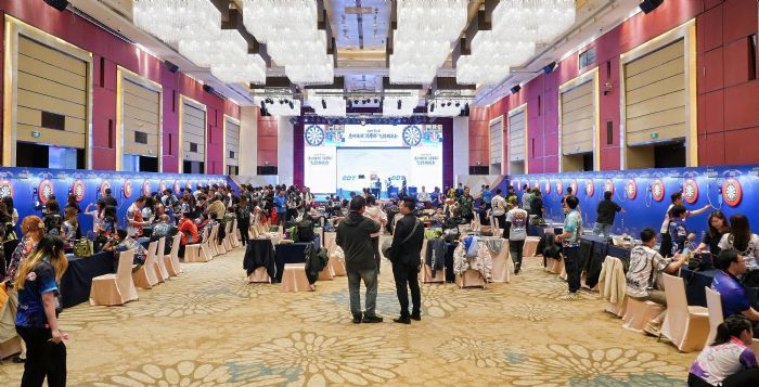 �w�S�c�Ƽ�����ײ���~�J���LED���c(di��n)�����������w�SȺӢ��(hu��)