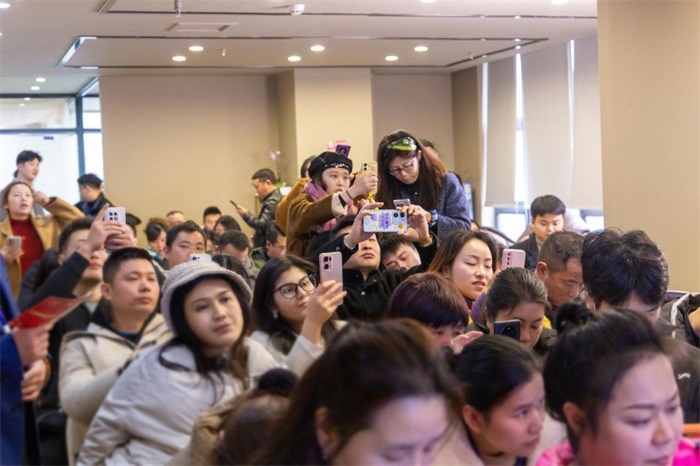 �ؑc�ɹ��e�kAI�x��ǧ���f���������헑�(zh��n)�Ժ��������L�����̘I(y��)�D��